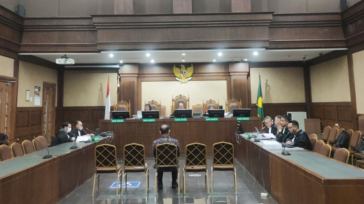 Eks Pejabat Bea Cukai Akui Ceroboh, Minta Vonis Ringan Kasus Suap-Gratifikasi — NadiKabar.com