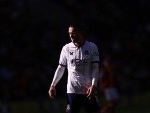 Jack Grealish Dicoret Everton karena Mangkir Latihan