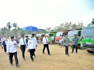 Wali Kota Kendari Tinjau Truk Sampah Jelang Penilaian Adipura