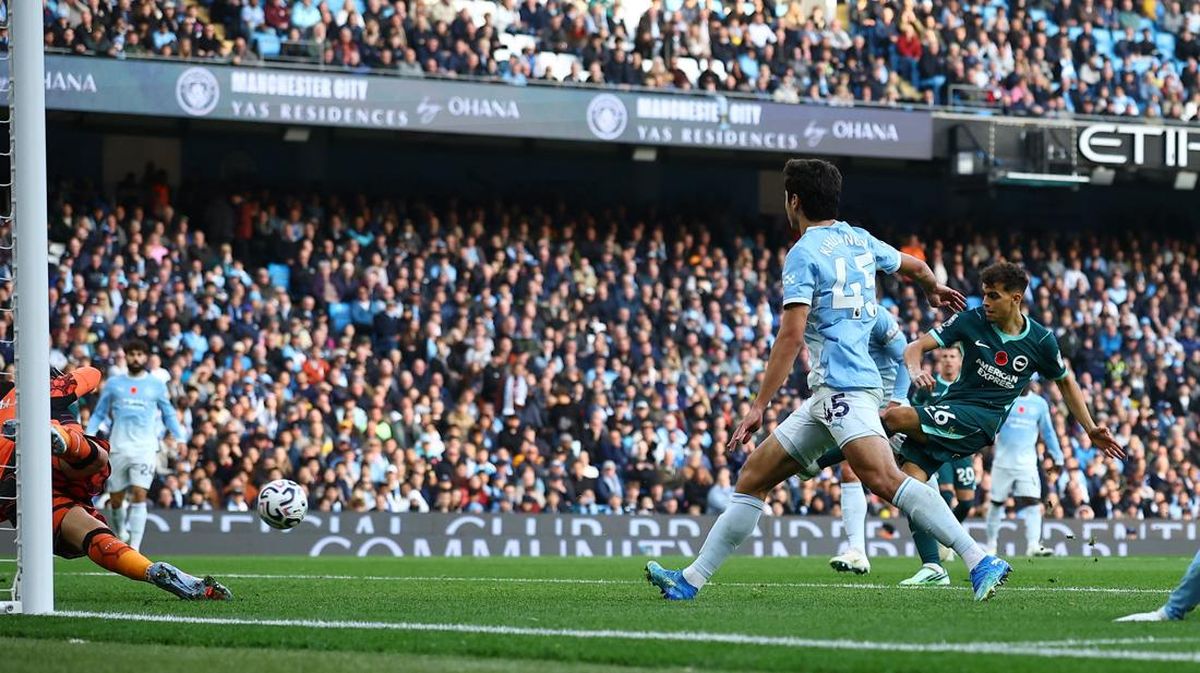 Ilustrasi berita Olahraga: Brighton Ungguli Man City 1-0 di Babak Pertama